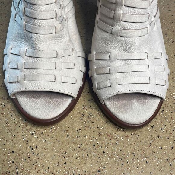 Caslon Martin Leather Open Toe Slingback Sandals 7 Bone - Picture 16 of 16